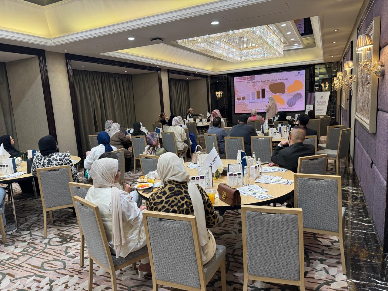 ليلة سعودية مشرقة في الرياض: فعالية علمية رائدة تسلّط الضوء على مستقبل علاجات التصبغات الجلدية في المملكة — slide 7