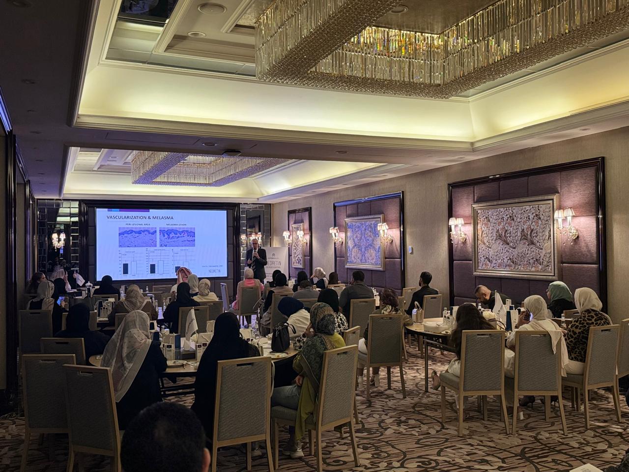ليلة سعودية مشرقة في الرياض: فعالية علمية رائدة تسلّط الضوء على مستقبل علاجات التصبغات الجلدية في المملكة — slide 49