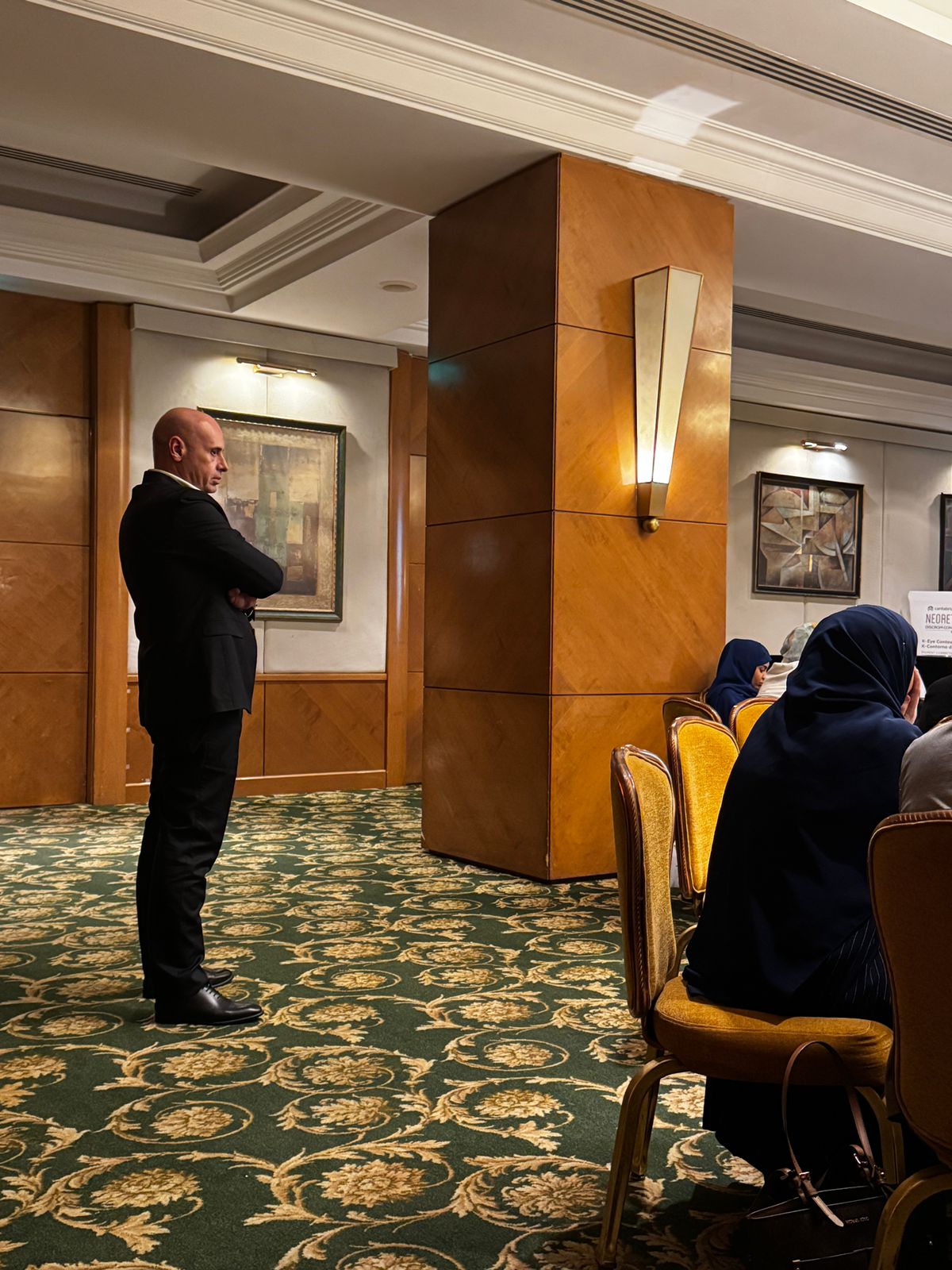 ليلة سعودية مشرقة في الخبر: العلم والابتكار يجتمعان لتسليط الضوء على أحدث تقنيات علاج التصبغات الجلدية — slide 49